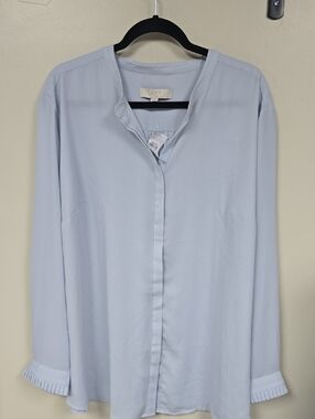 LOFT Light Blue Womans Dress Shirt - Long Sleeve Button Down